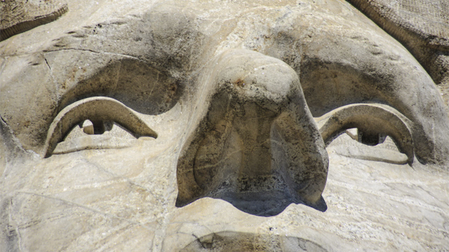 Illustration for article titled 9 Stunning Pics That Prove Thomas Jefferson’s Mount Rushmore Head Needs To Be The Next Bachelor